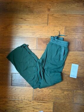 LULULEMON Dance Studio pants